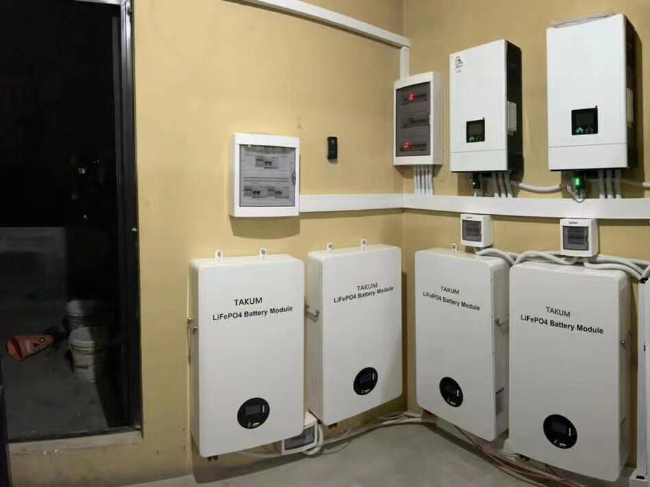 Sistema solar híbrido Italia 30KW